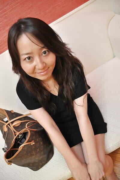 Nasty big ass asian brunette..
