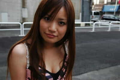 Smiley asian babe Saki..
