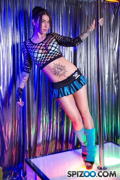 Tattooed pornstar Felicity..