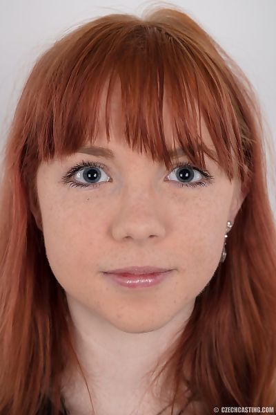 Cute redhead amateur..